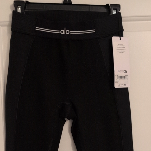 ALO Yoga Relay Alosoft Black/White High-Waist Leggings XS - Picture 7 of 14